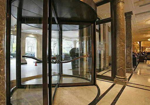 خدمات تعمیر درب اتوماتیک چرخان